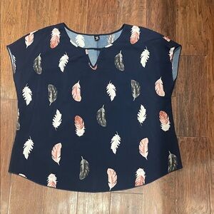SHEIN Curve Navy Feather Print Women's Top